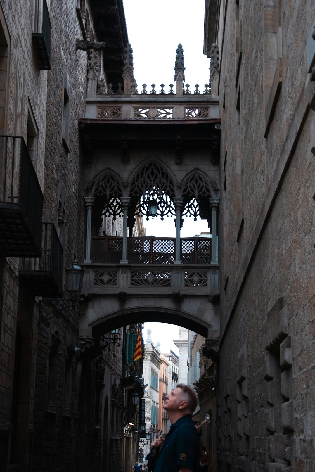 barcelona gothic streets mystery