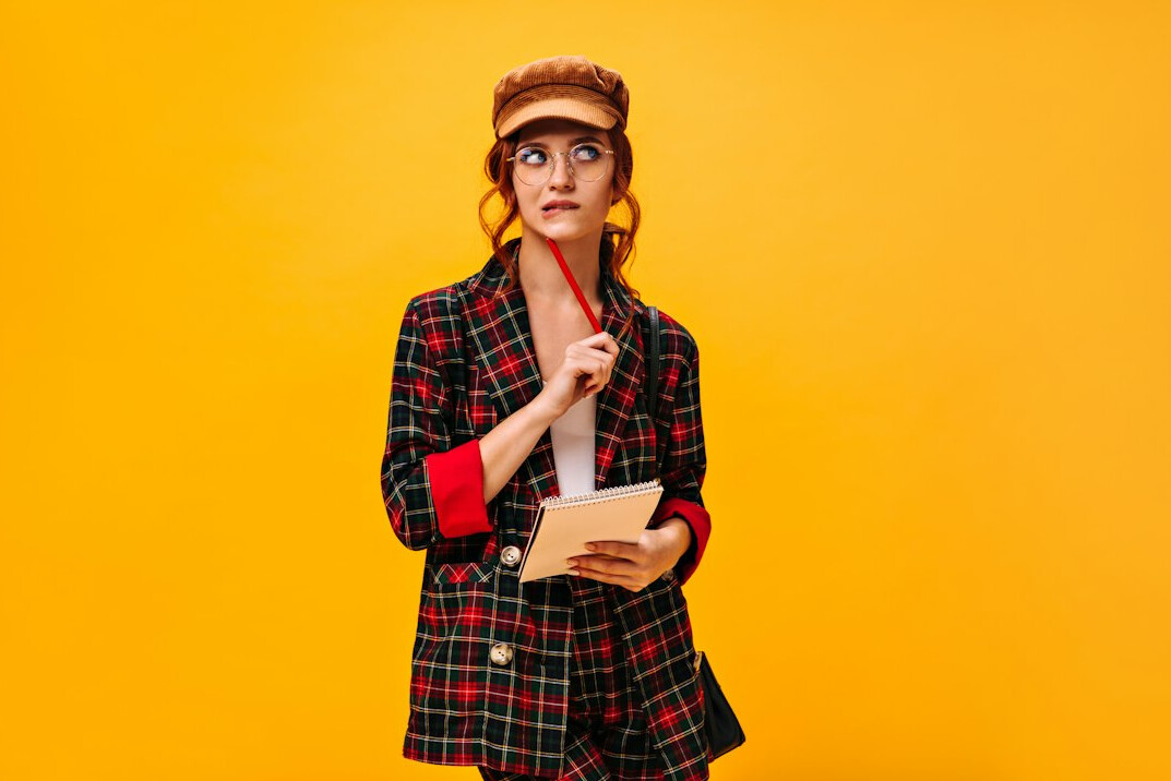 woman detective solving case